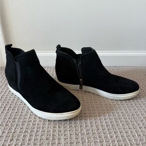 Blondo Black Suede Wedge Bootie Sneaker